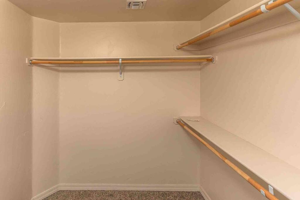 Hot Tub . Spacious . Pets . . Boat Parking Holiday home *