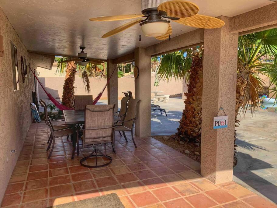 Ultimate Backyard-pool/spa. Slide. Lakeview. Ball Holiday home Lake Havasu City