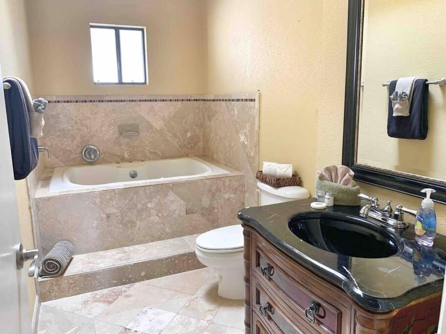 Ultimate Backyard-pool/spa. Slide. Lakeview. Ball Lake Havasu City