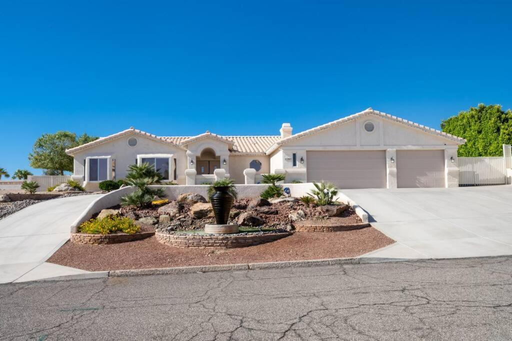 Grand Havasu Oasis With Custom Pool & Spa! *