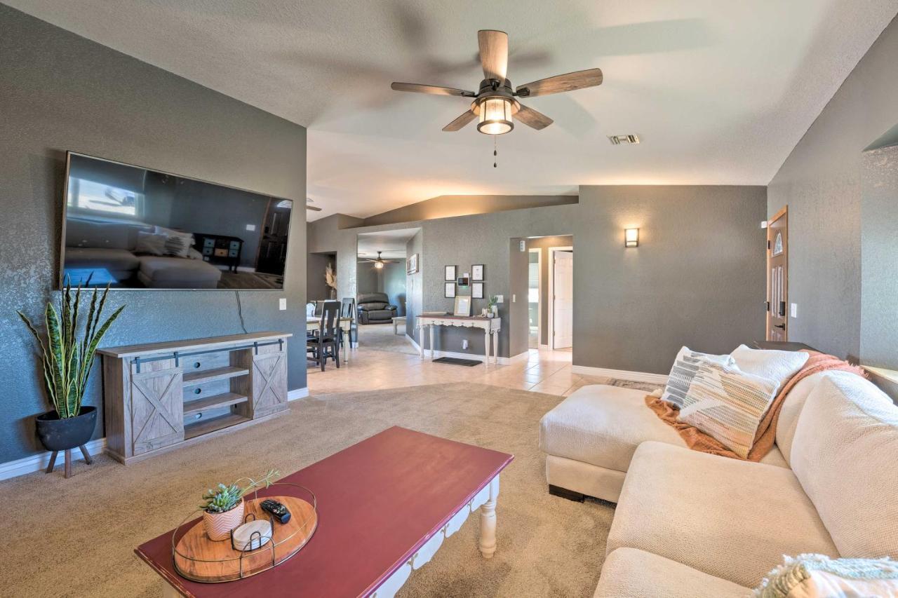 Centrally Located Havasu With Private Pool *