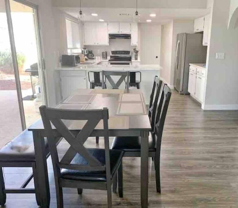 Havalakeview - Pool/spa - Pool Table - Sleeps12 Holiday home Lake Havasu City