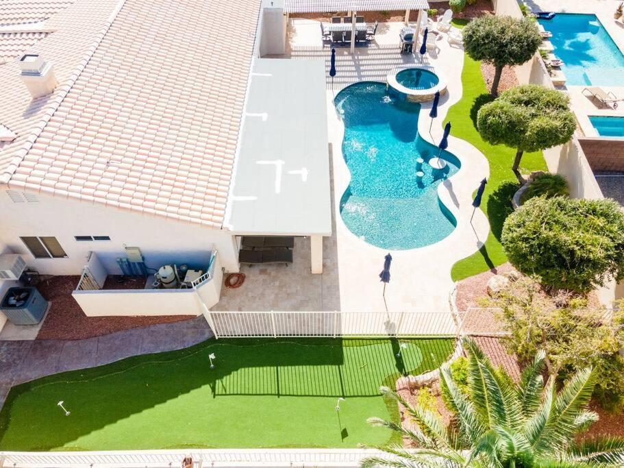 Grand Havasu Oasis With Custom Pool & Spa! Holiday home Lake Havasu City