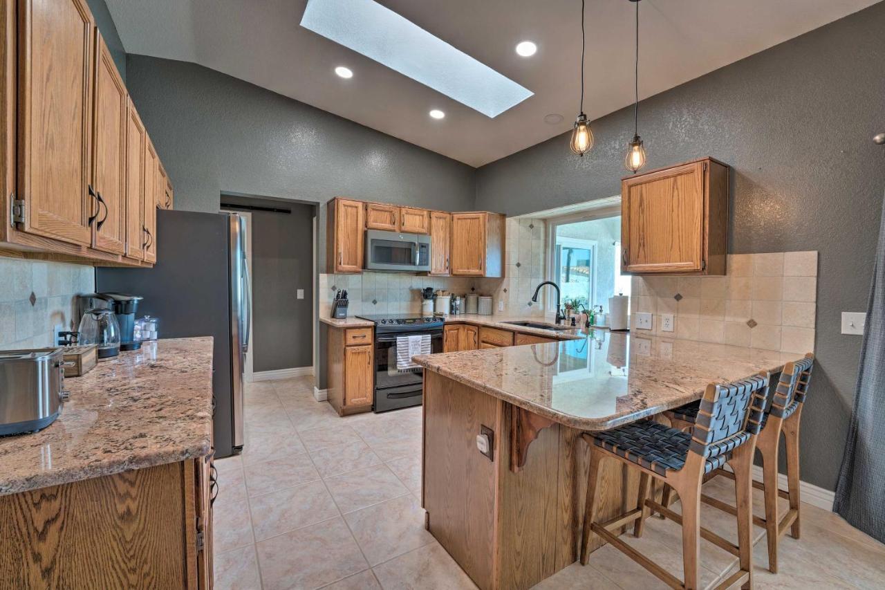 Centrally Located Havasu With Private Pool Holiday home Lake Havasu City
