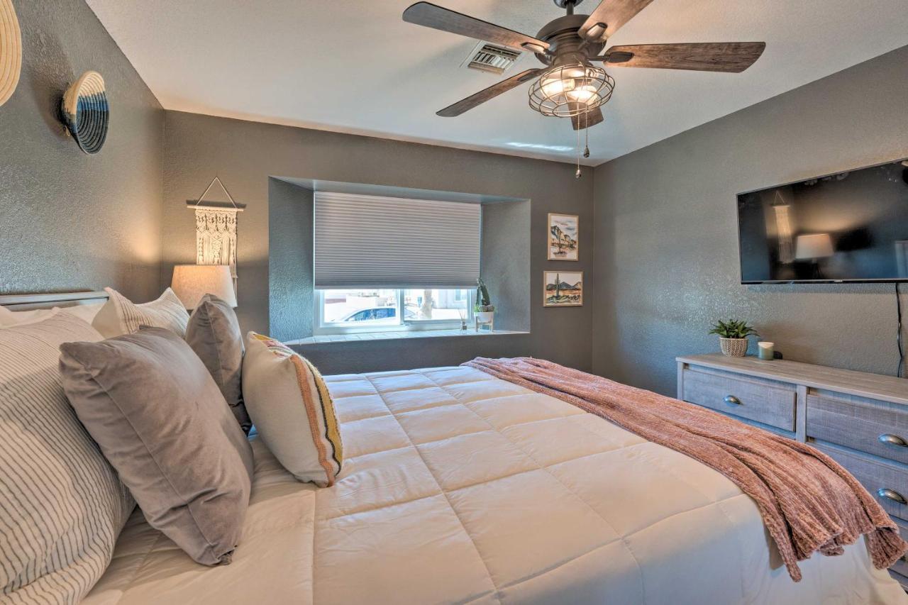 Centrally Located Havasu With Private Pool