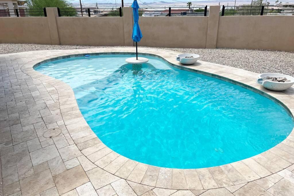 Havasu Retreat! Pool, Spa, Gym & View Lake Havasu City