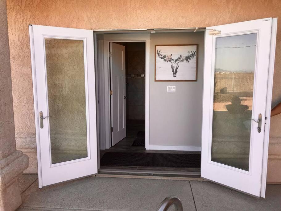 Private View On The Side Of 95! Sleeps 16 Lake Havasu City