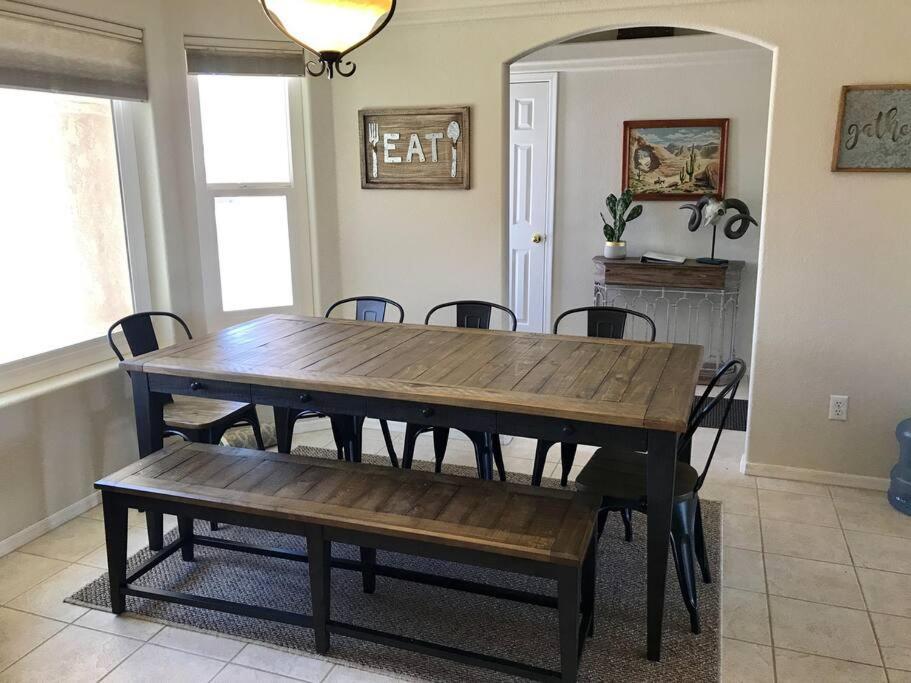 Private View On The Side Of 95! Sleeps 16 * Lake Havasu City