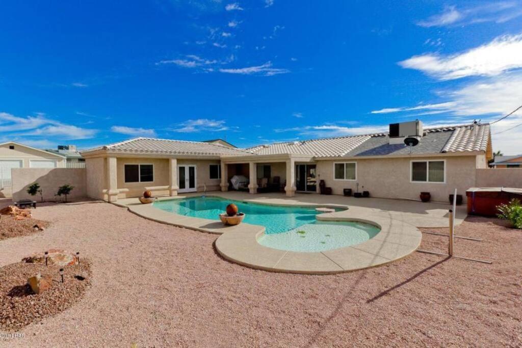 Private View On The Side Of 95! Sleeps 16 * Lake Havasu City