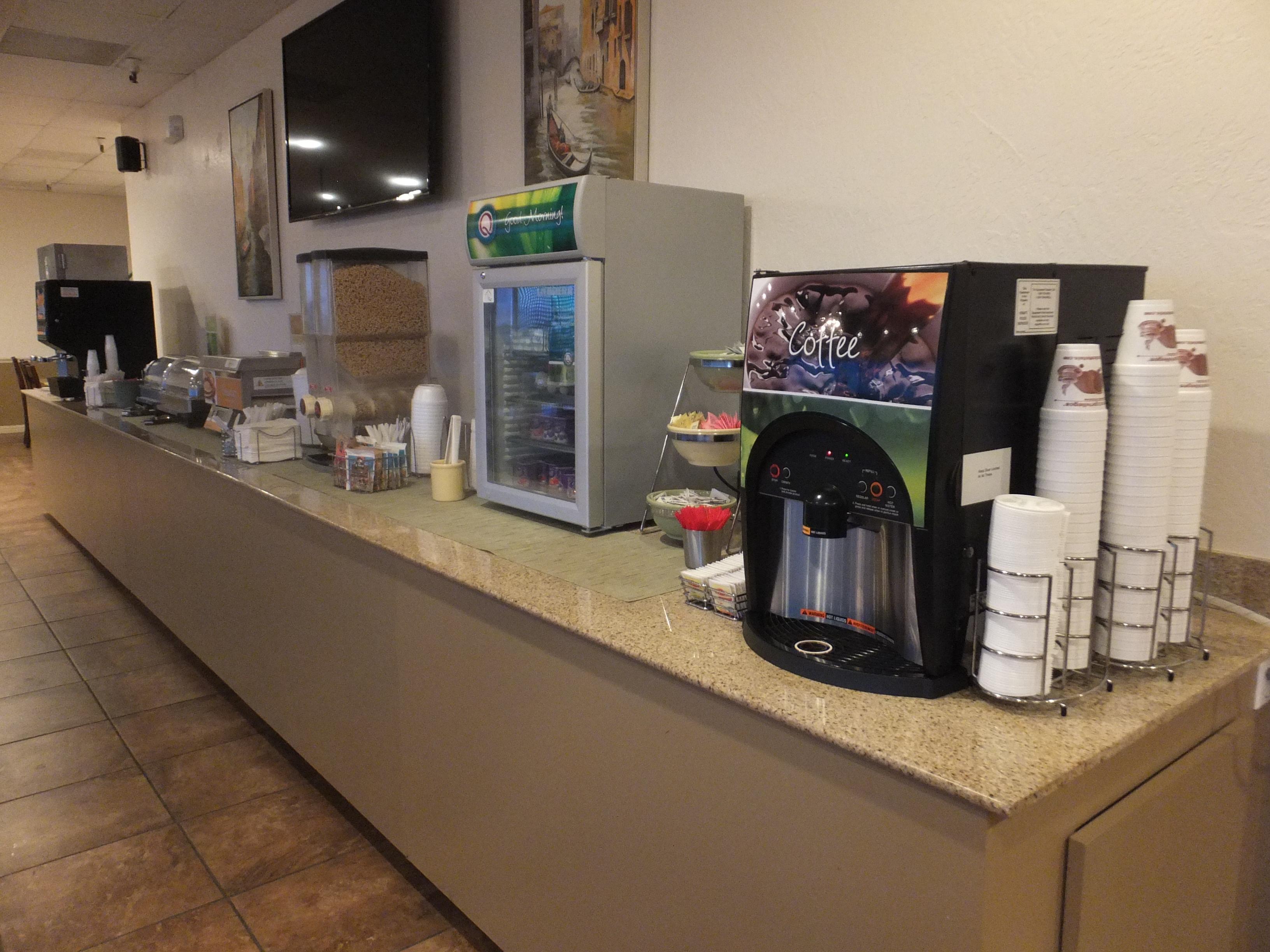 Quality & Havasu Hotel