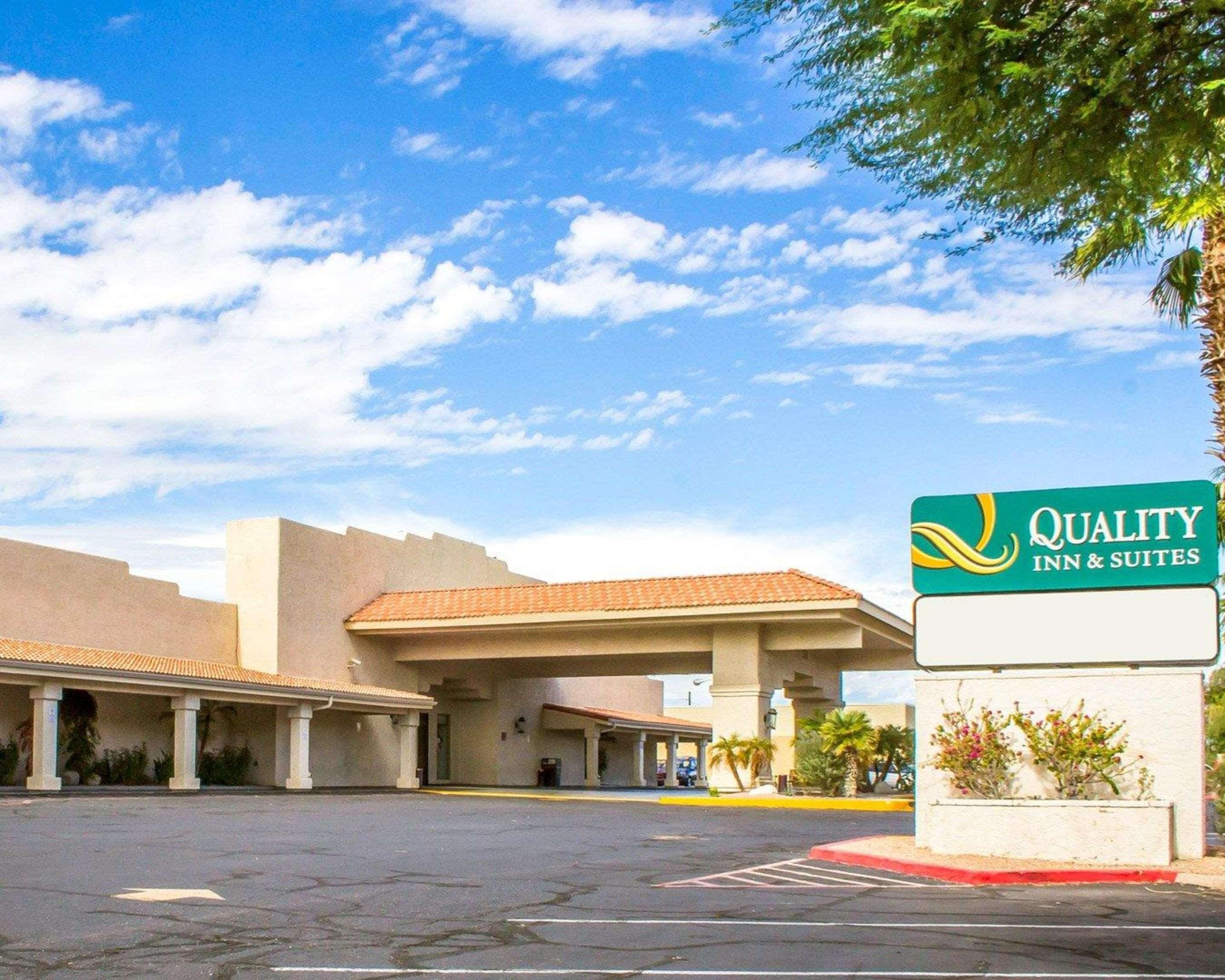 Hotel Quality & Havasu 2*