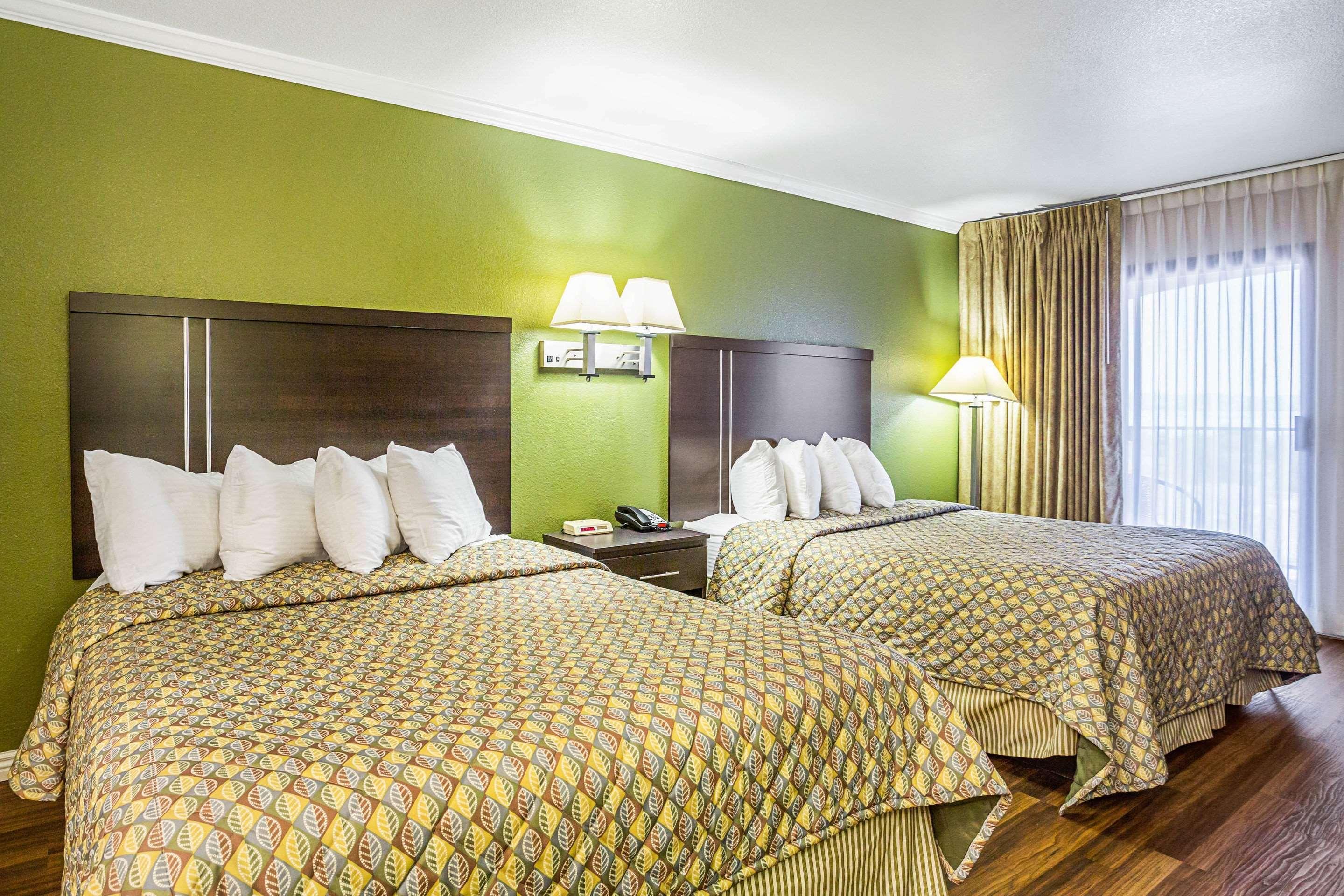 Hotel Rodeway & 3*