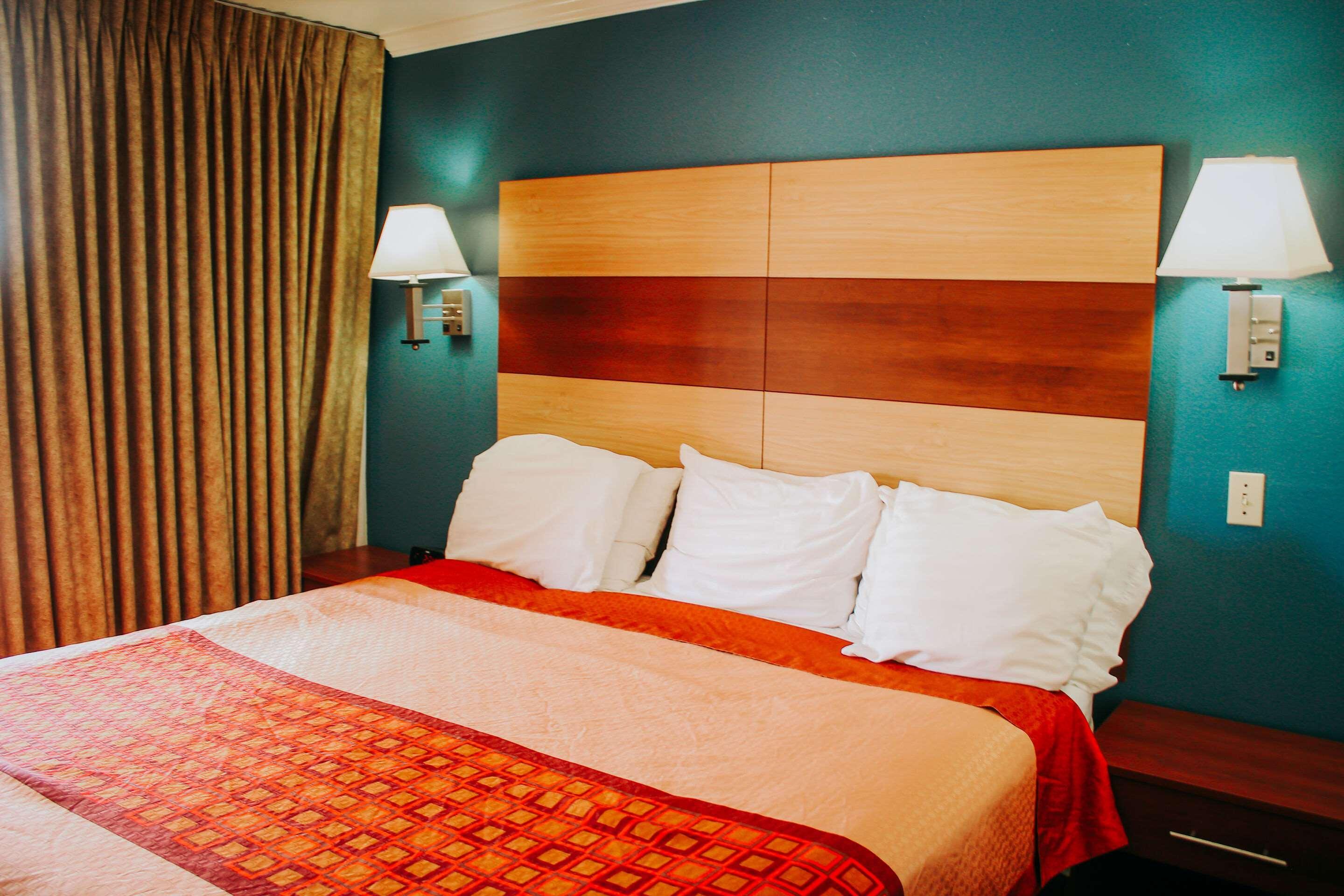 Hotel Rodeway &