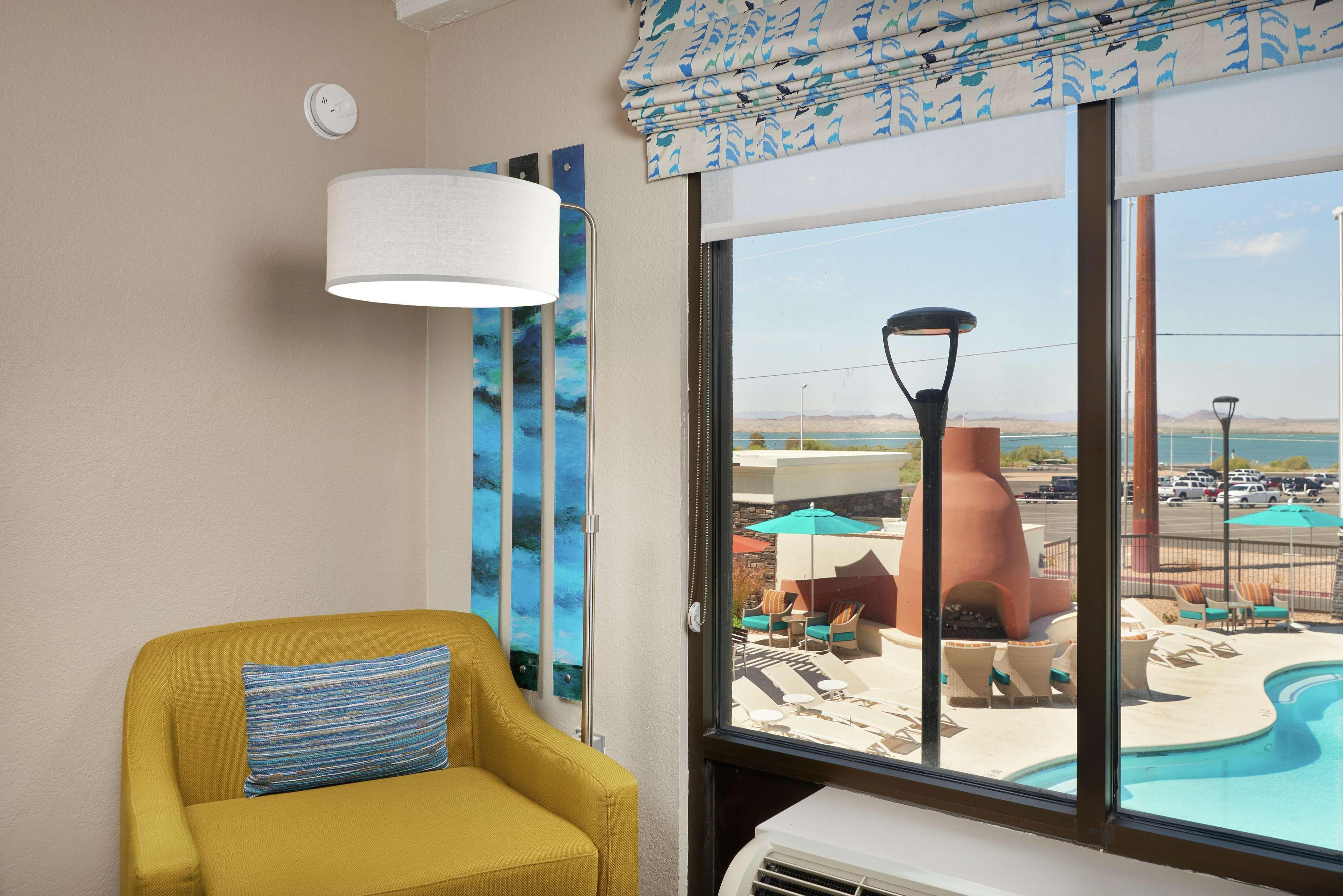 Hampton Havasu Hotel