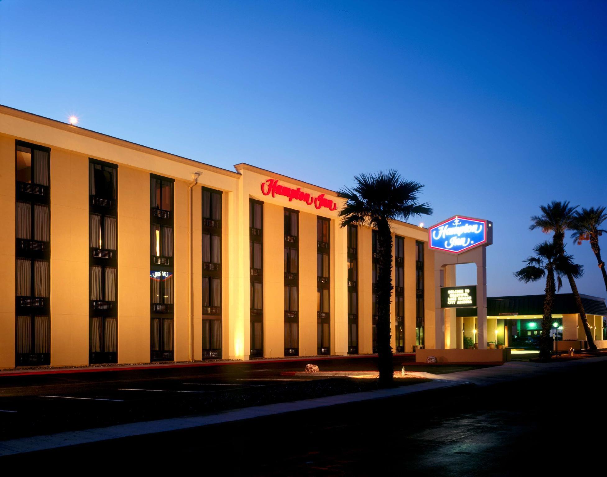 Hotel Hampton Havasu 3*