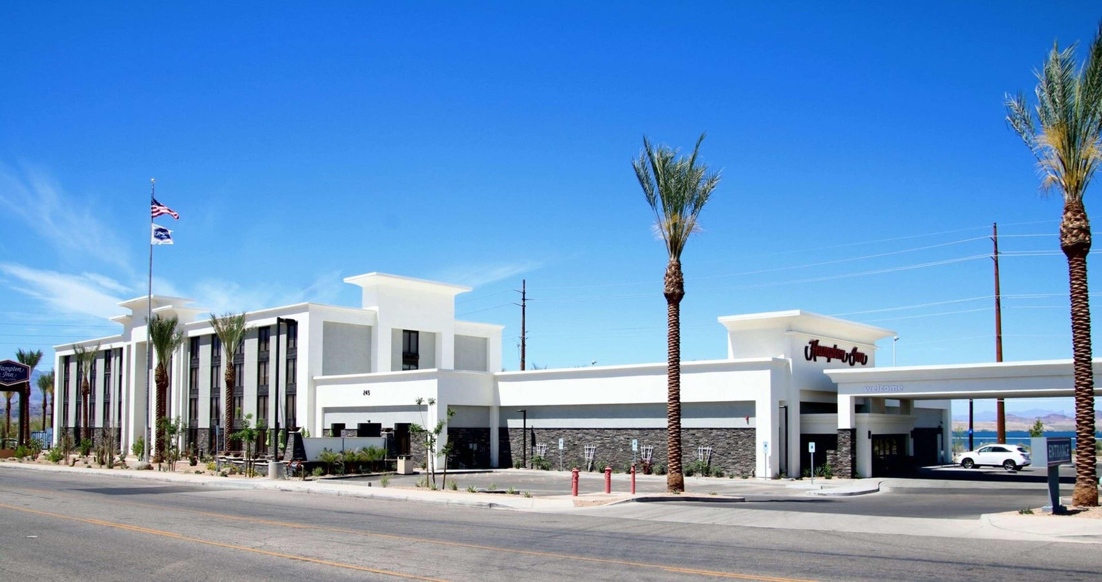 Hotel Hampton Havasu 3*