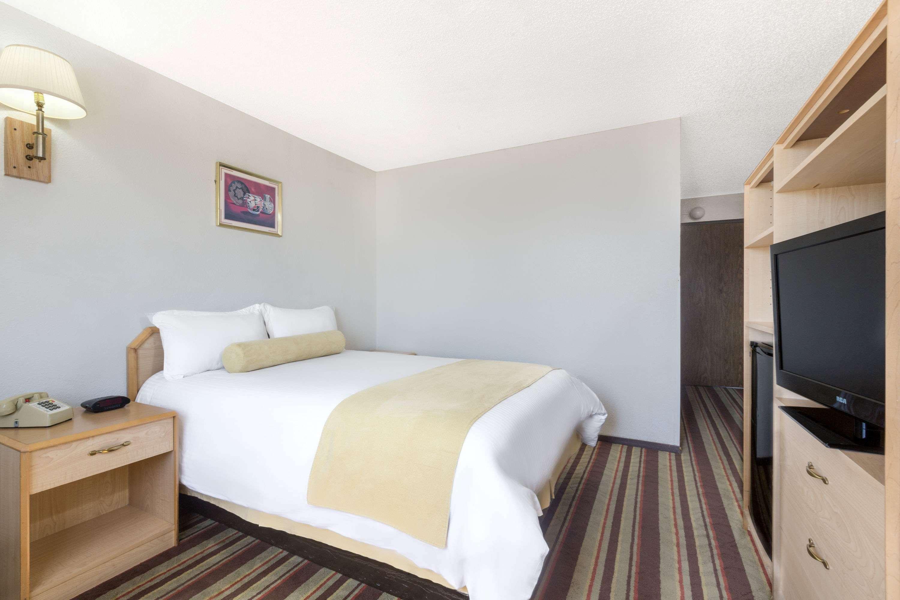 Hotel Super 8 By Wyndham Havasu