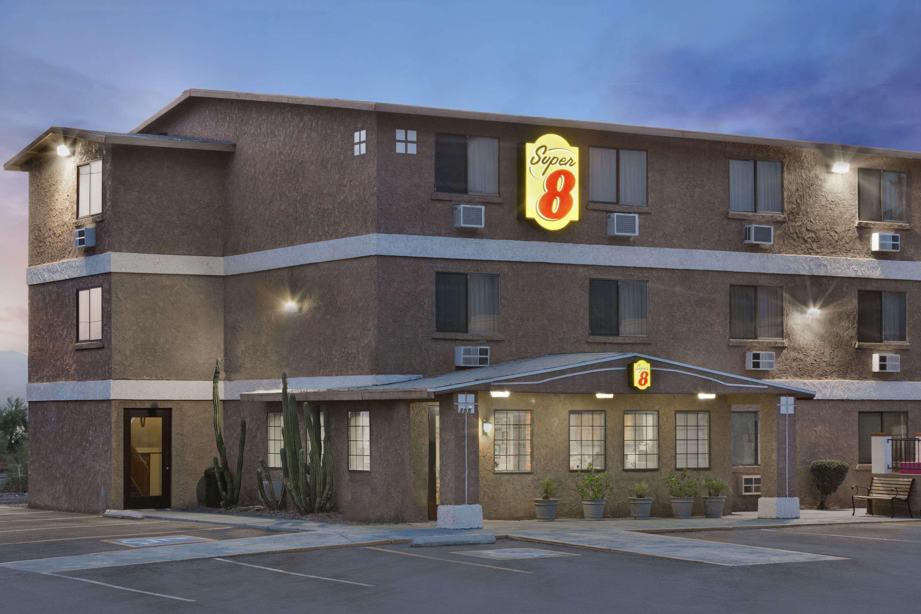 Super 8 By Wyndham Havasu 2*