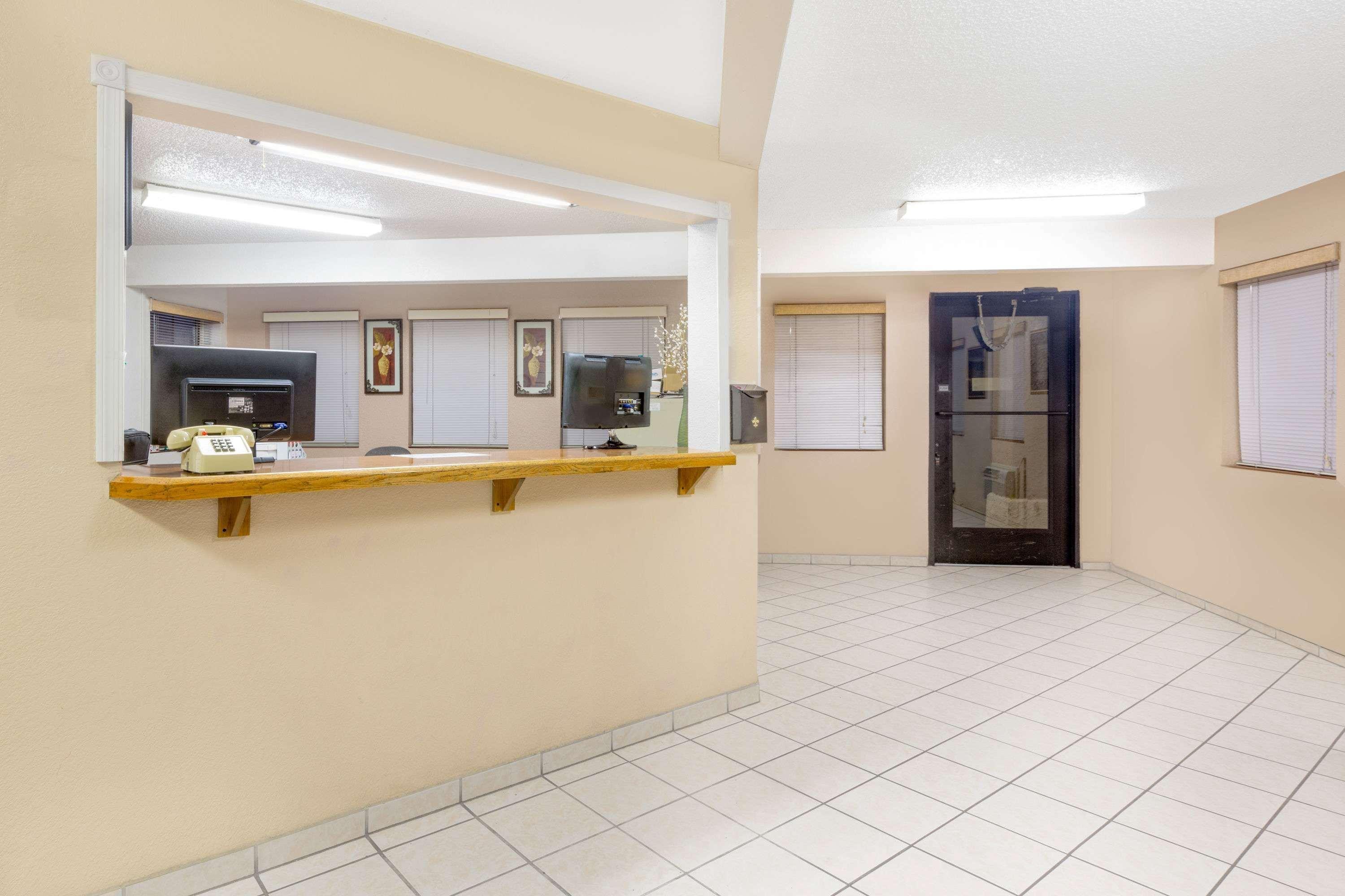 Super 8 By Wyndham Havasu Lake Havasu City