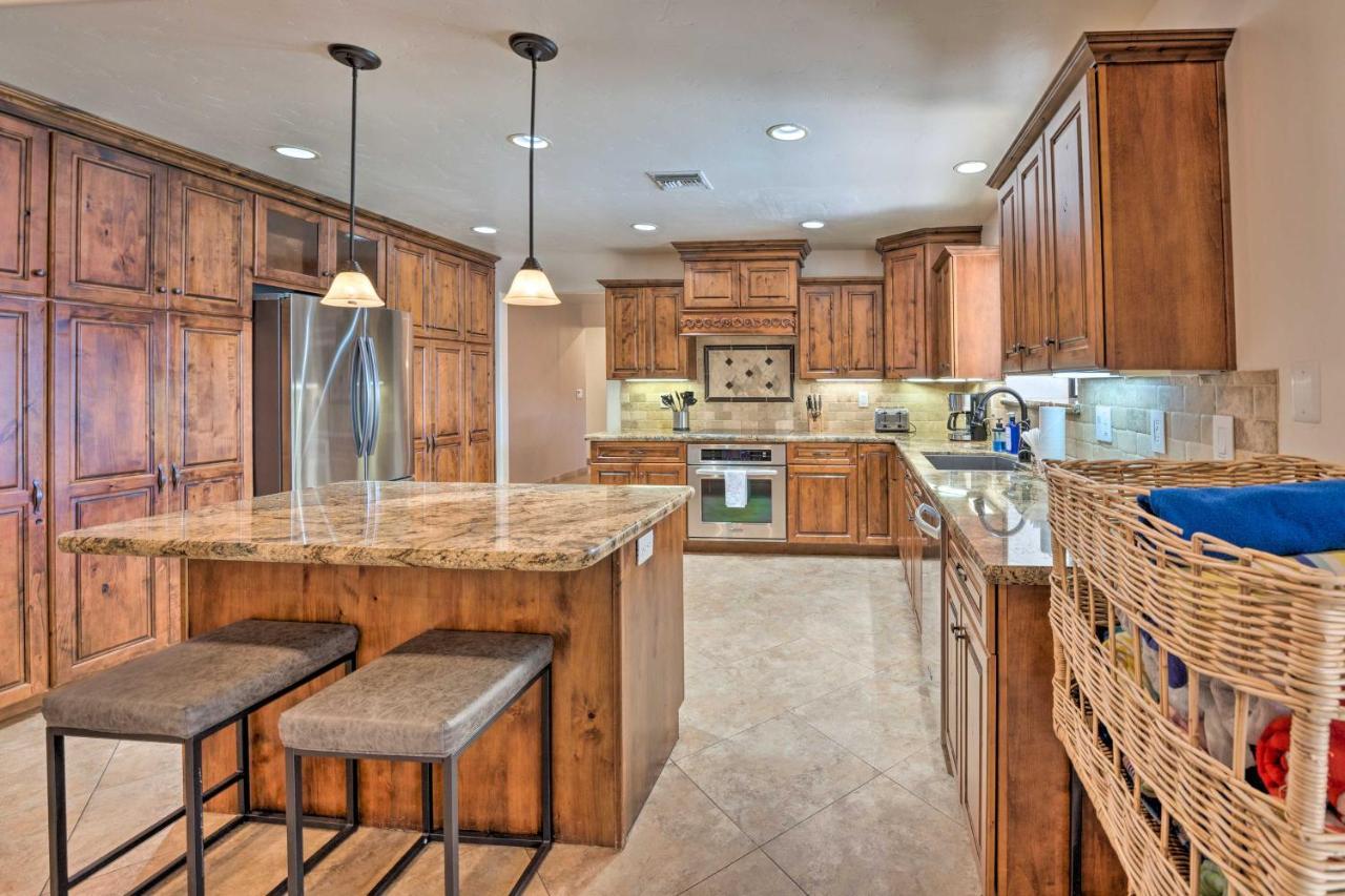 Pet-friendly Havasu Gem Pool And Game * Lake Havasu City