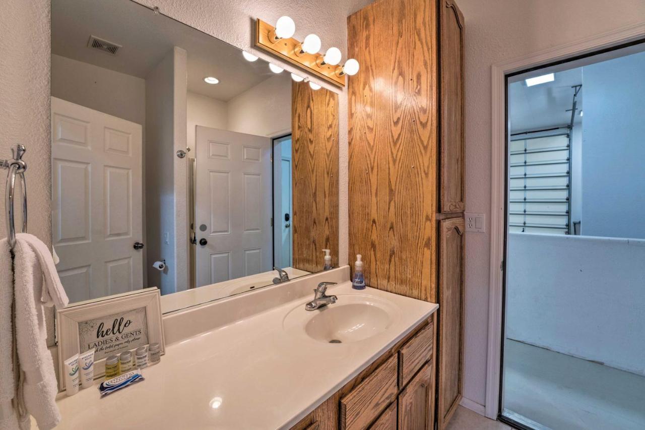 Pet-friendly Havasu Gem Pool And Game Lake Havasu City