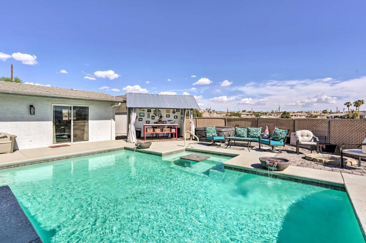 Sunny Havasu Abode With Pool And Grill!