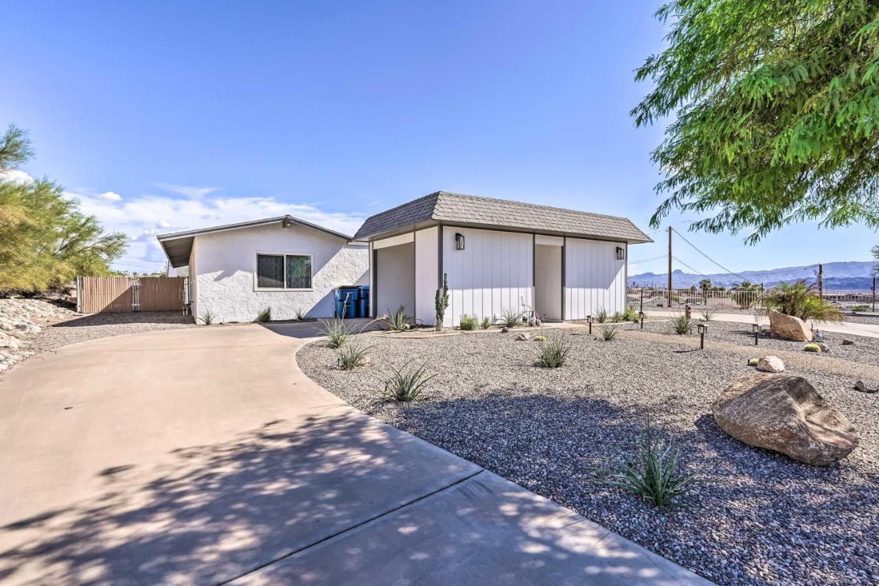 Sunny Havasu Abode With Pool And Grill! Holiday home Lake Havasu City