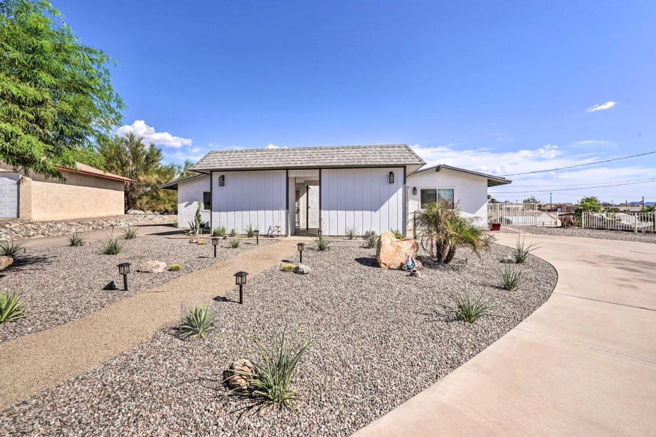 Holiday home Sunny Havasu Abode With Pool And Grill! *