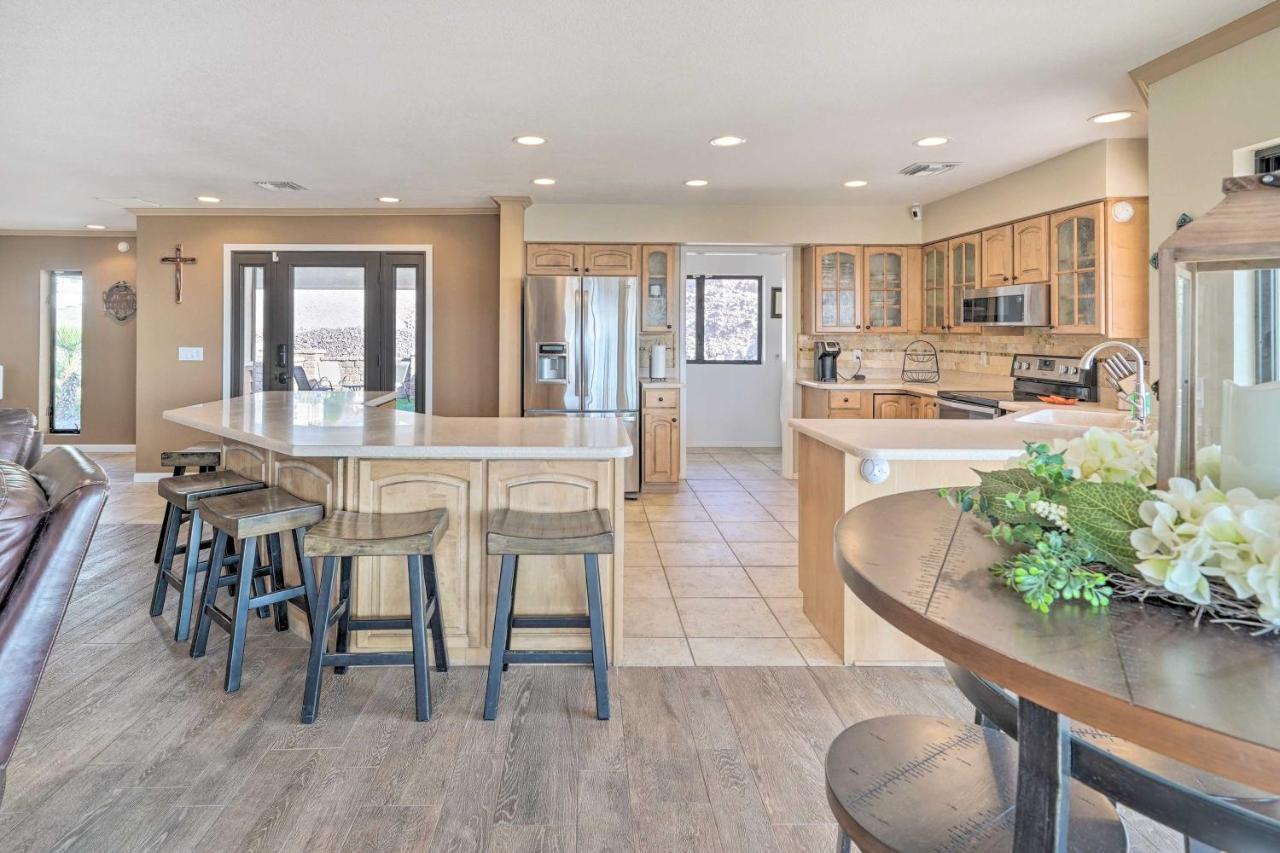 Holiday home Stunning Havasu Getaway With Hot Tub! Lake Havasu City