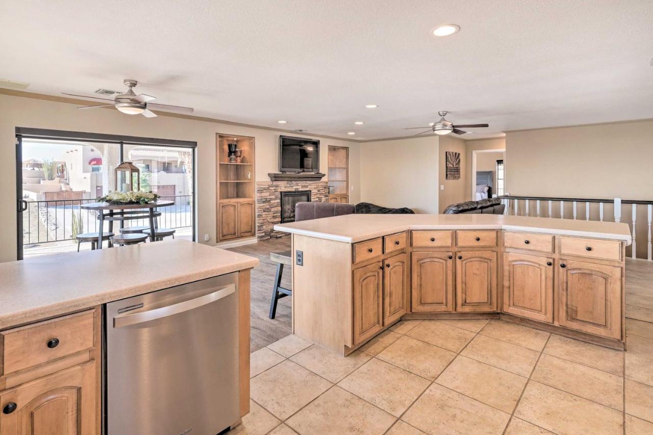Stunning Havasu Getaway With Hot Tub! Holiday home *