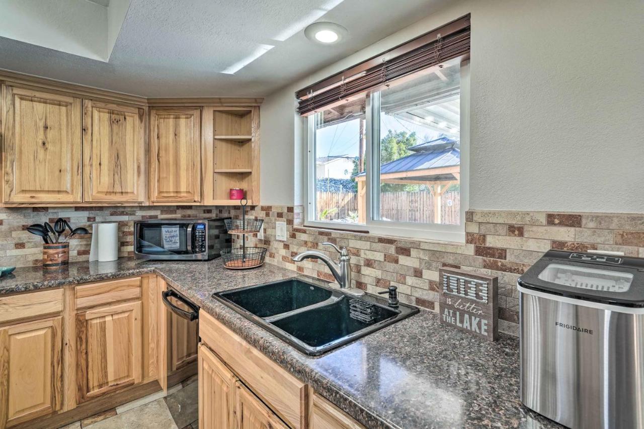 Havasu Escape With Pool, 5 Mi To Marina Holiday home