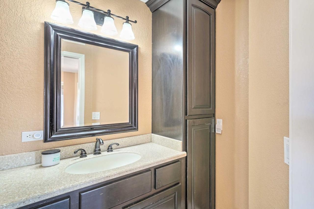Holiday home Stunning Havasu Getaway With Hot Tub! *