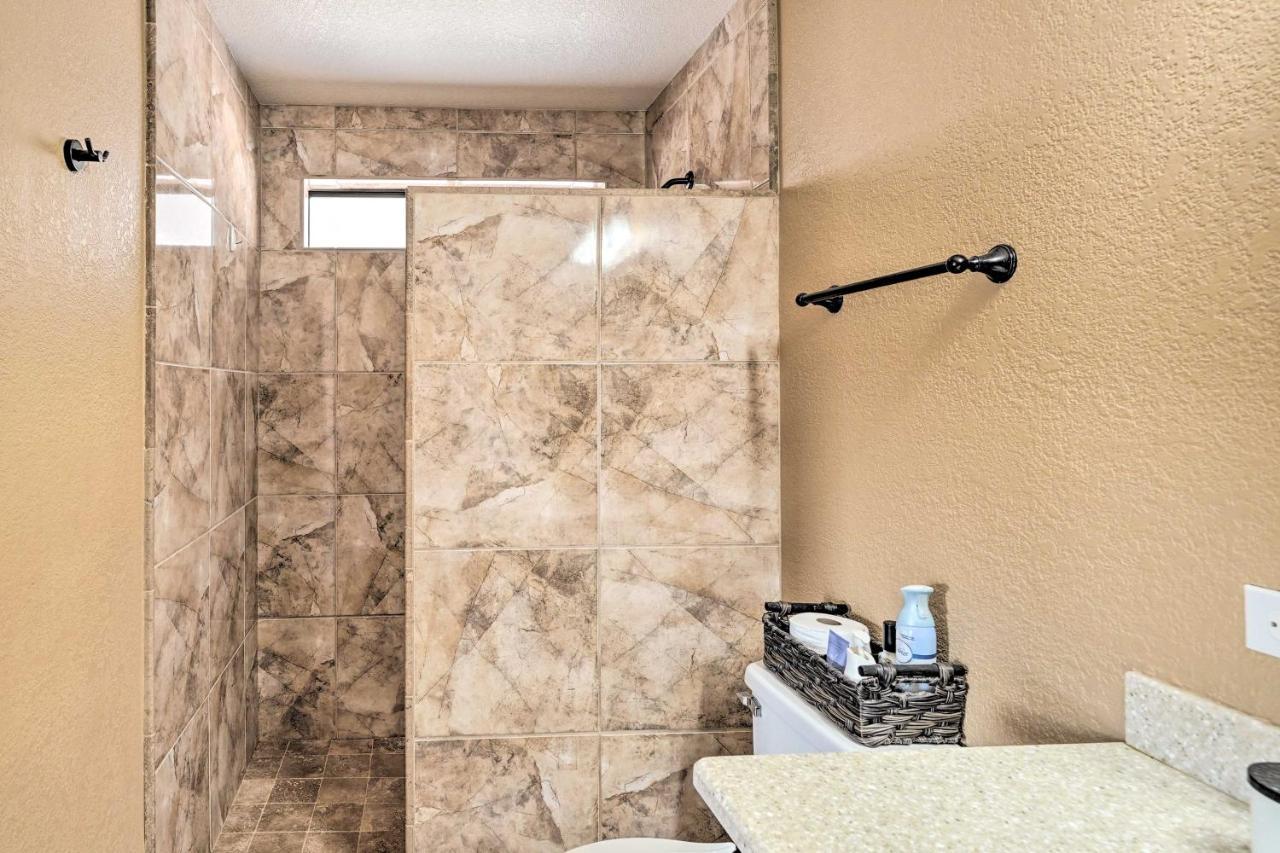 Stunning Havasu Getaway With Hot Tub! Lake Havasu City