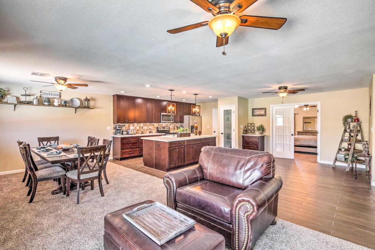Havasu With Pool, Near London Bridge! Lake Havasu City