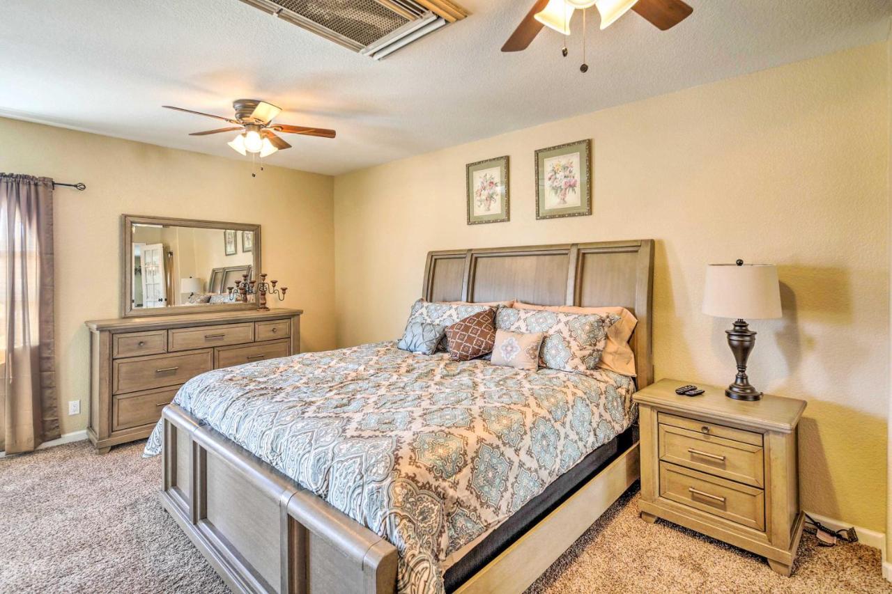 Havasu With Pool, Near London Bridge! Lake Havasu City