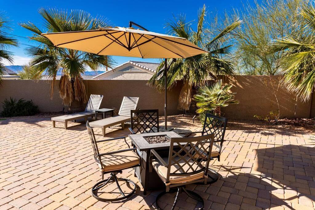 Find Me At The . Firepit . Bbq . Lake Havasu City
