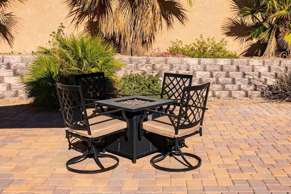 Find Me At The . Firepit . Bbq . * Lake Havasu City