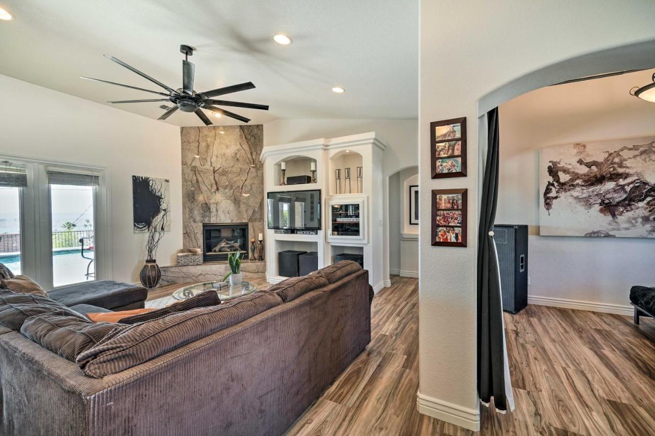 Luxe Havasu With Pool, 4 Mi To Dtwn Holiday home