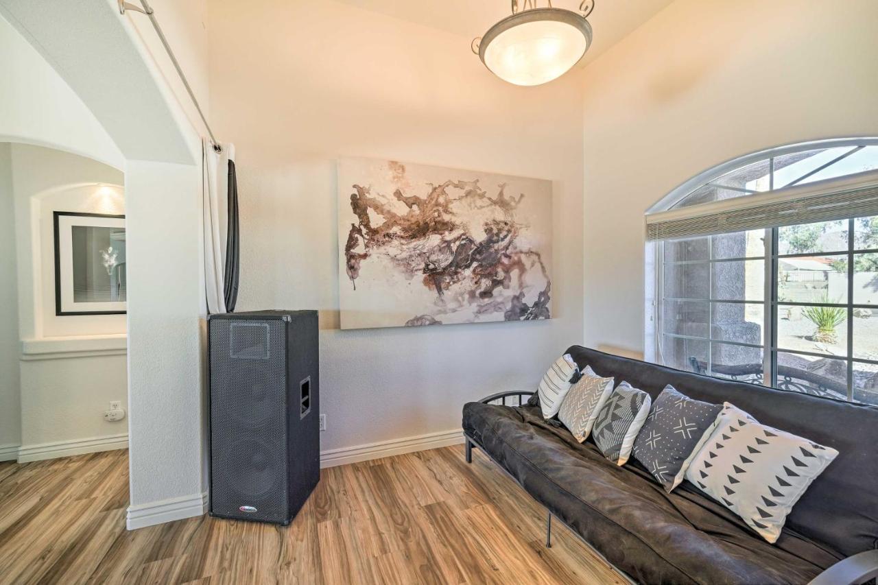 Luxe Havasu With Pool, 4 Mi To Dtwn Holiday home