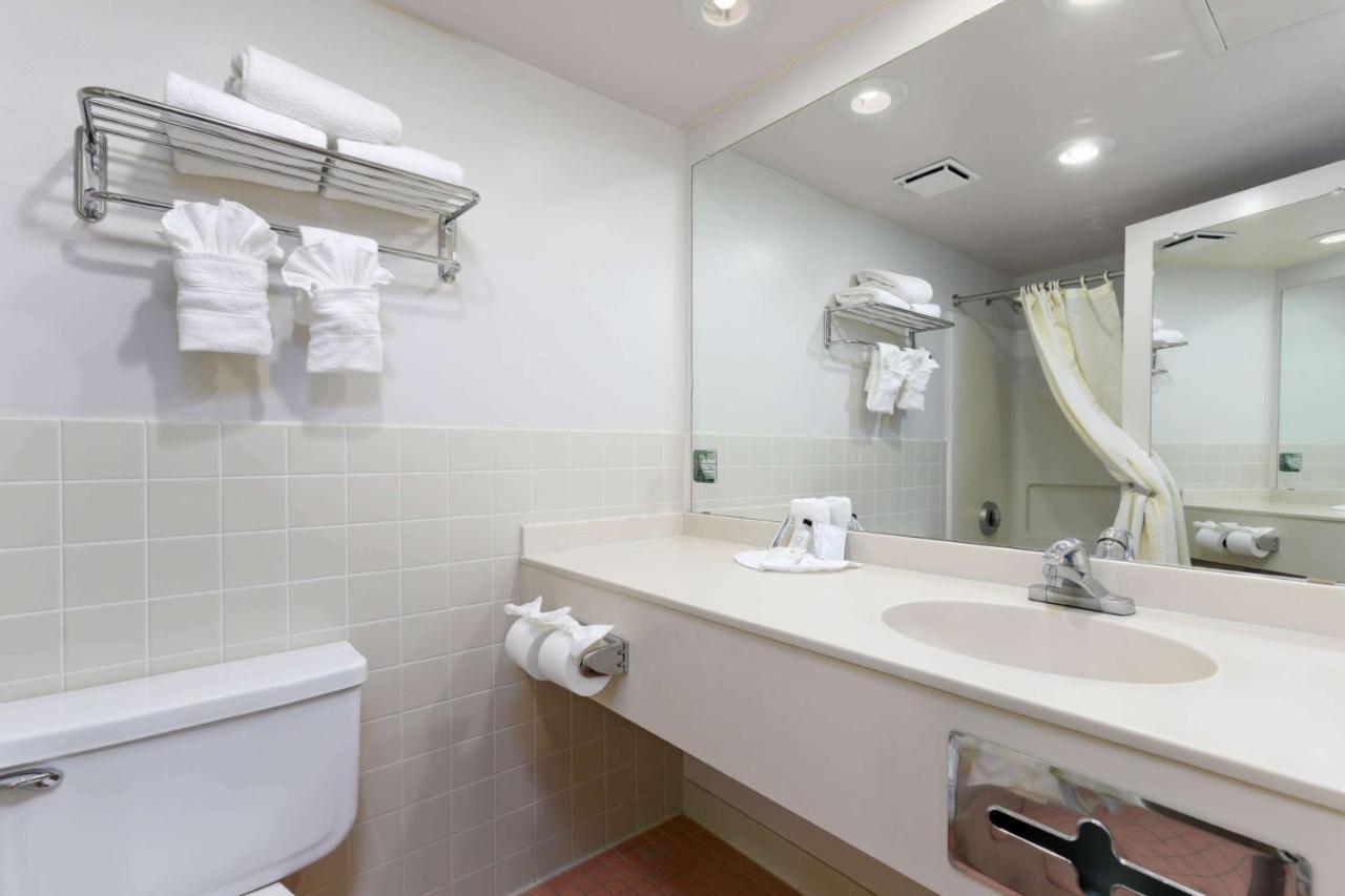 6 Havasu Az Hotel