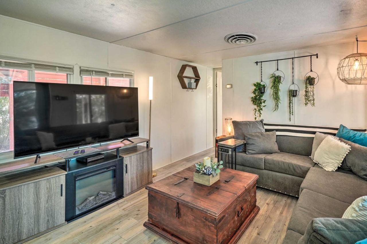 Cozy Havasu Getaway With Views! *