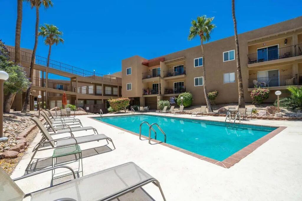 Apartment Pool King Suite-walk To Dt & Lake!