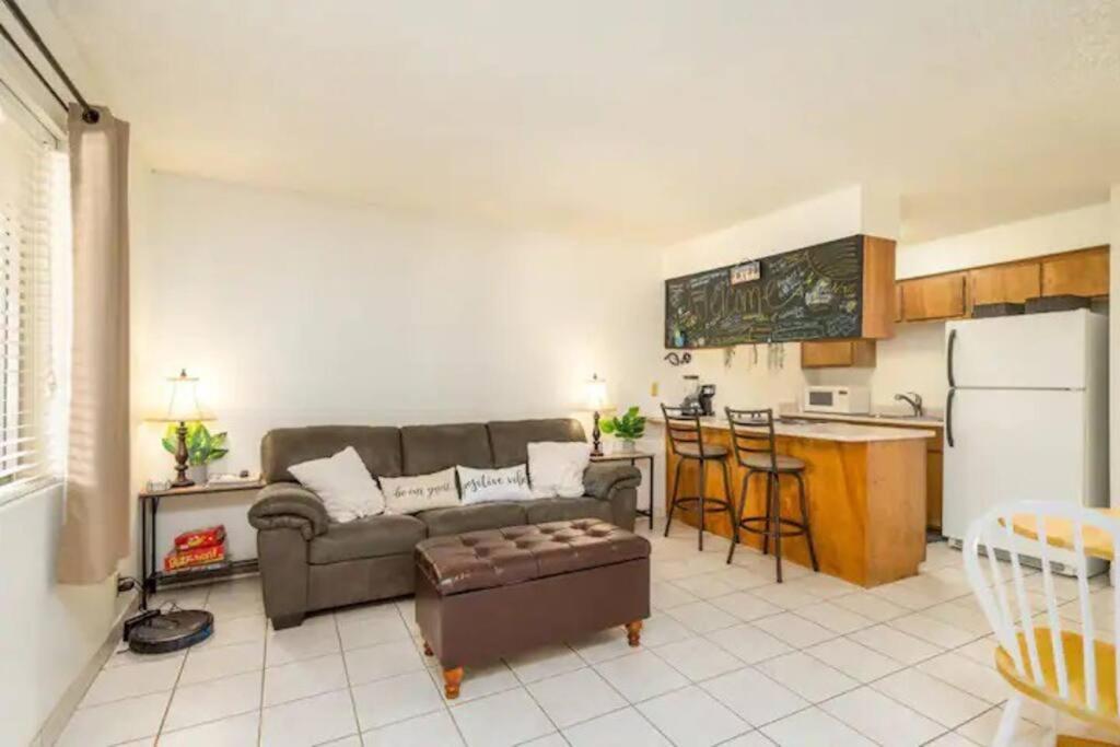 Pool King Suite-walk To Dt & Lake! Apartment *