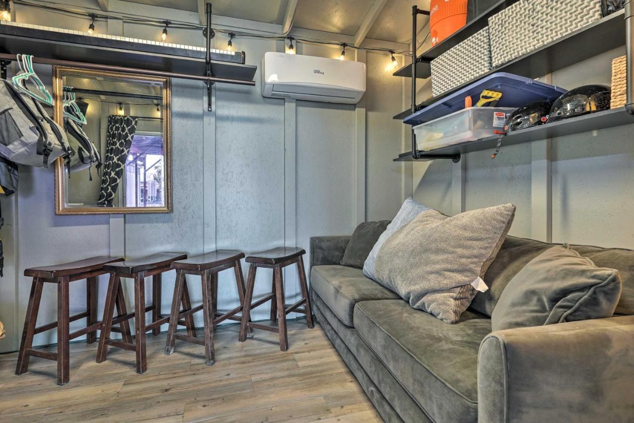 Cozy Havasu Getaway With Views!