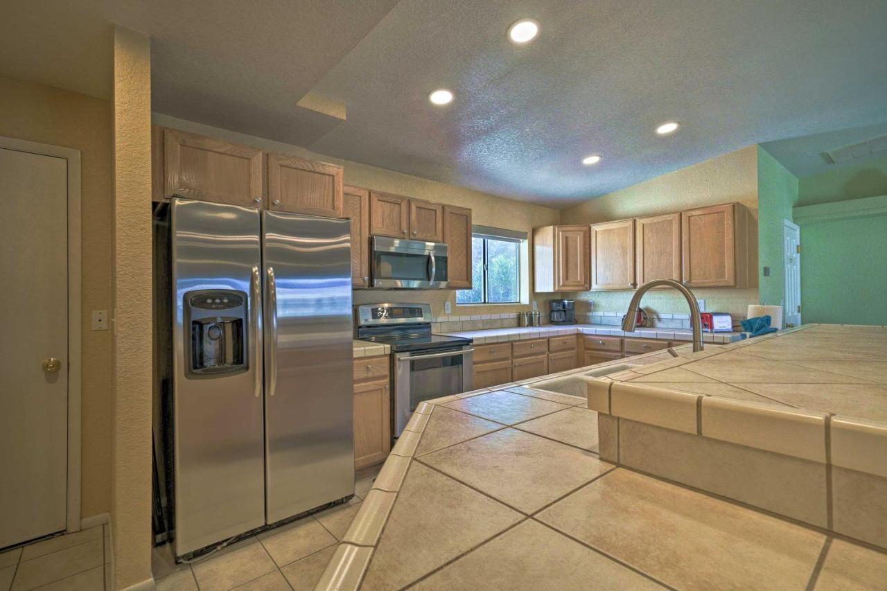 Holiday home Family-friendly Havasu Getaway With Deck And Pool