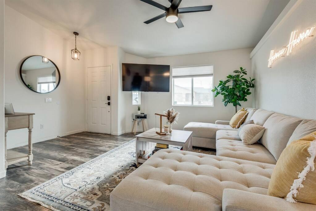 Holiday home Family Friendly W/ Backyard Games, Rv Parking Lake Havasu City