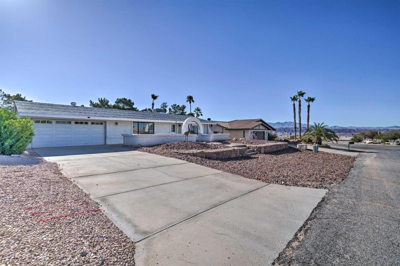 Family-friendly Havasu Getaway With Deck And Pool Holiday home