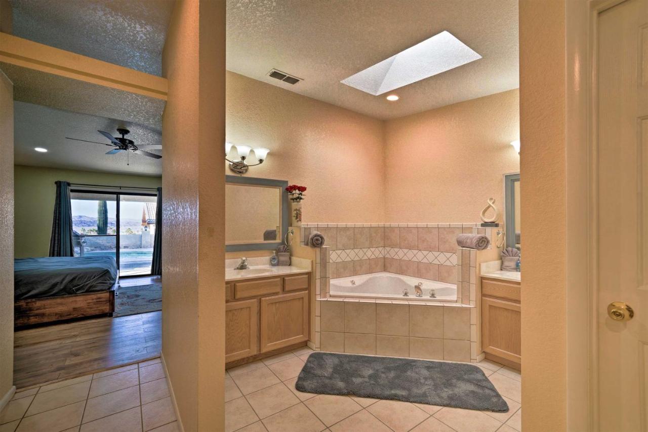 Holiday home Family-friendly Havasu Getaway With Deck And Pool