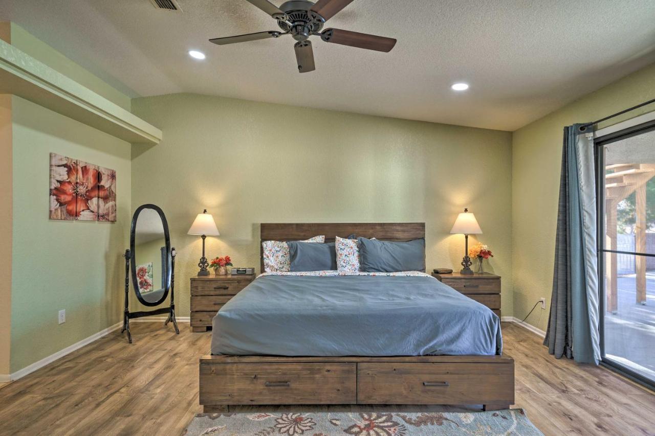Family-friendly Havasu Getaway With Deck And Pool