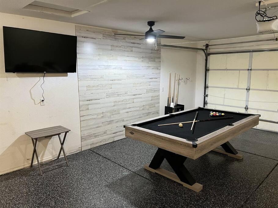 Holiday home Family Friendly W/ Backyard Games, Rv Parking